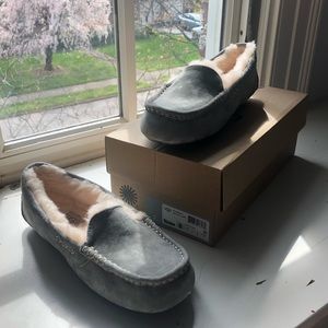 NWT NWB UGG ansley slippers moccasins sz 8 womens